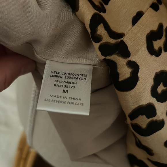 Karlie leopard print very silky dress - Picture 11 of 11